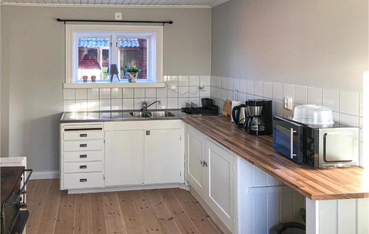 Cozy Home In Raettvik With Kitchen Exterior photo